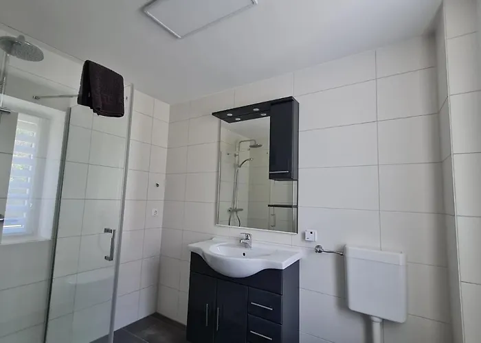 Blumenberg Hahn Grabenstrasse *